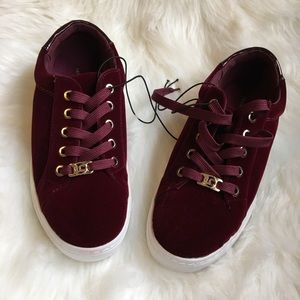 NWT burgundy velvet Liz Claiborne sneakers size 7